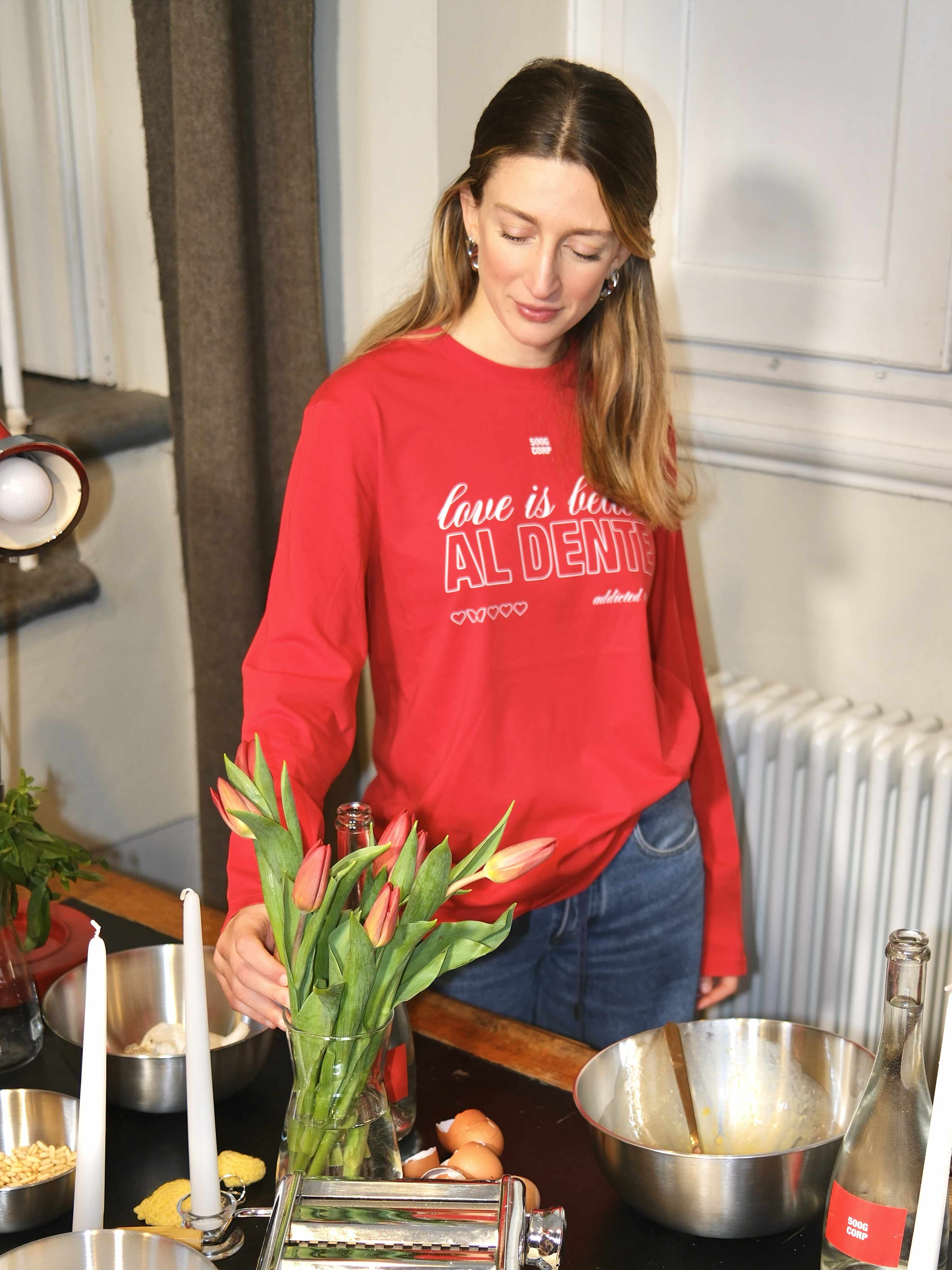 LOVE IS BETTER (A) LONGSLEEVE